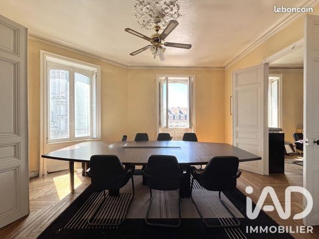 Appartement 7 pièces 172 m²