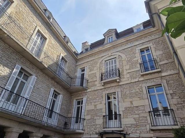 Appartement 6 pièces 173 m²
