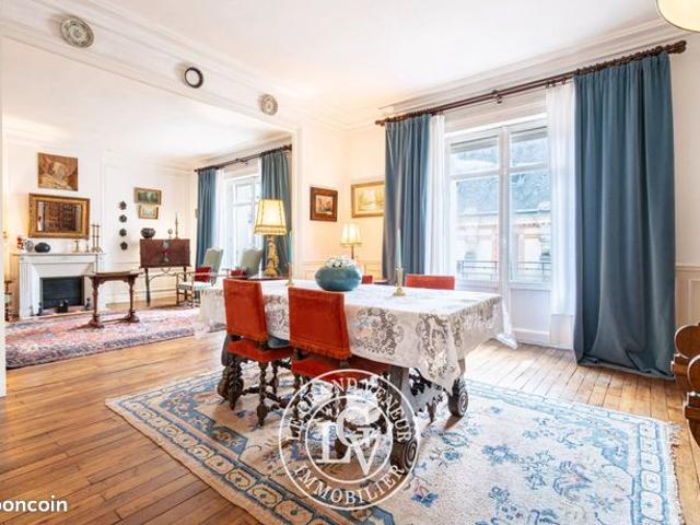 Appartement 7 pièces 175 m²