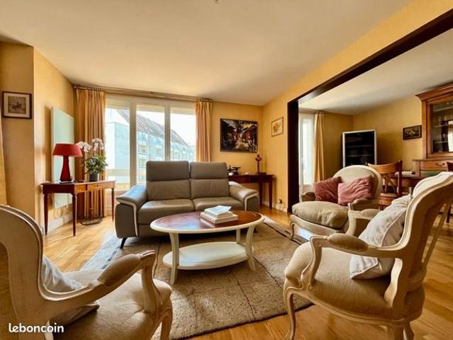 Appartement 7 pièces 177 m²