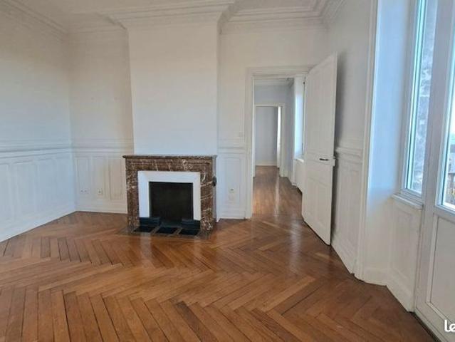 Appartement 7 pièces 185 m²