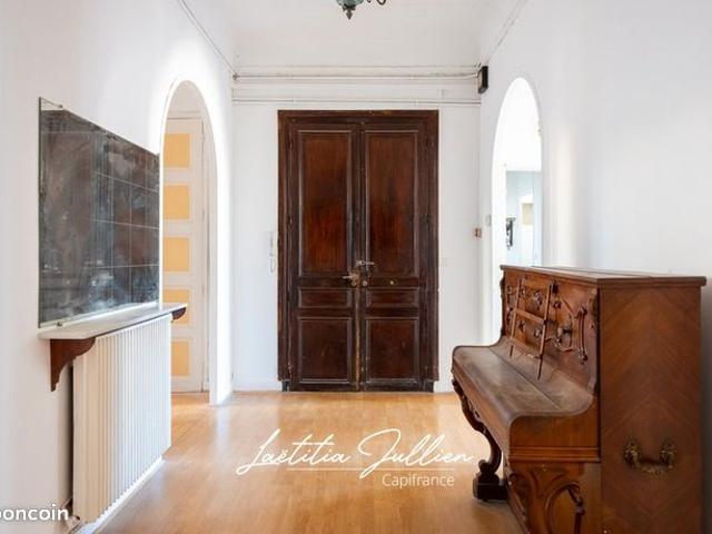 Appartement 7 pièces 185 m²