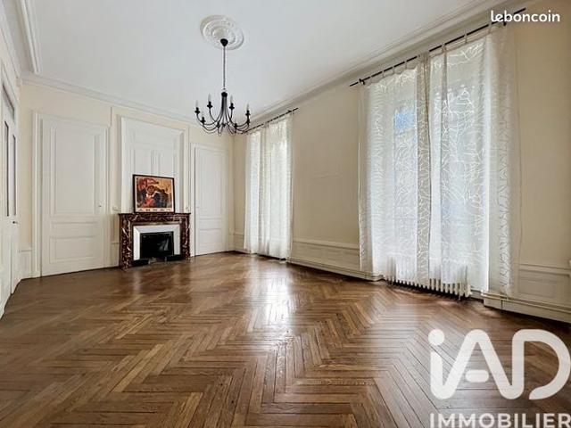 Appartement 7 pièces 187 m²