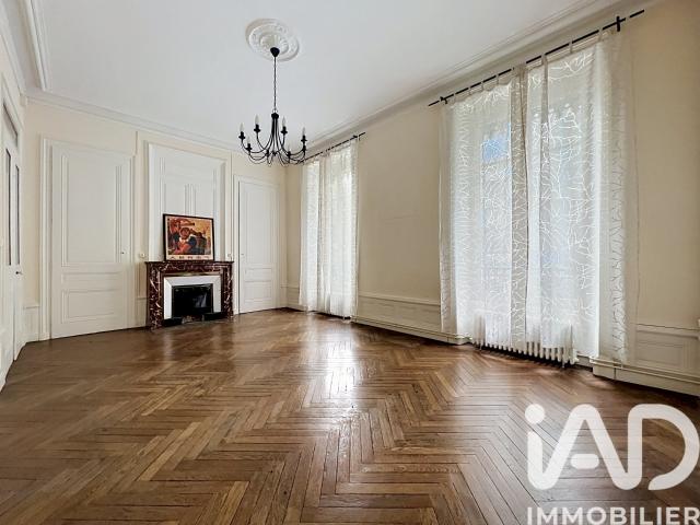 Appartement 7 pièces 187 m²