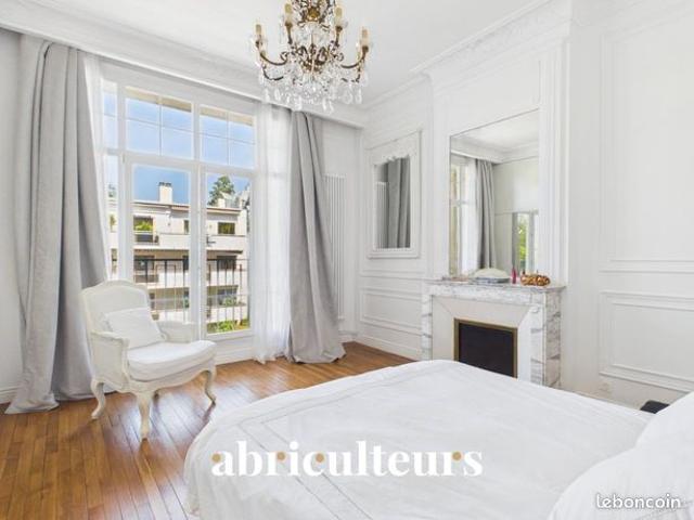 Appartement 7 pièces 18 m²