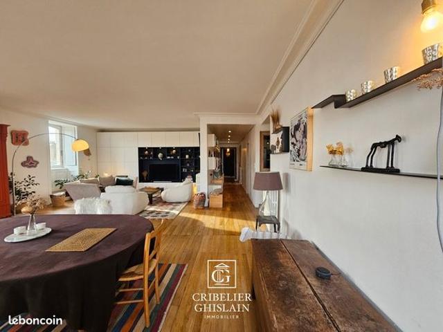 Appartement 7 pièces 190 m²