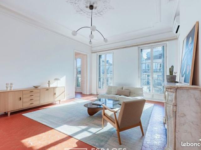 Appartement 7 pièces 192 m²