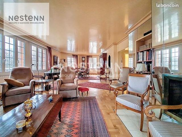 Appartement 7 pièces 196 m²