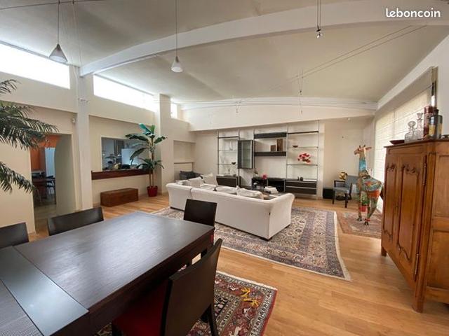 Appartement 7 pièces 196 m²