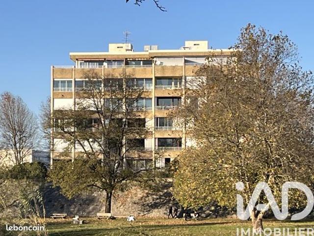 Appartement 7 pièces 197 m²