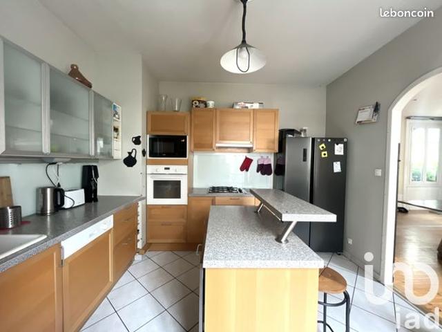 Appartement 7 pièces 197 m²