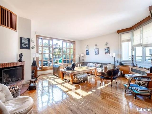 Appartement 7 pièces 200 m²
