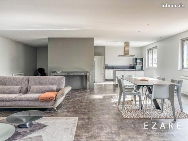 Appartement 7 pièces 200 m²