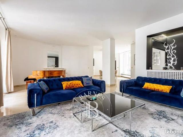 Appartement 7 pièces 207 m²