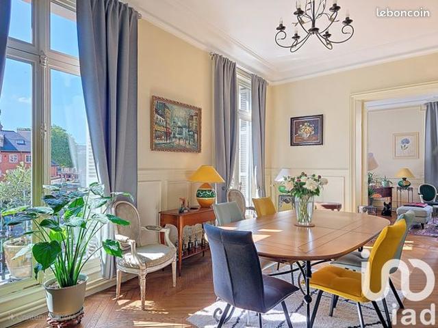 Appartement 7 pièces 207 m²