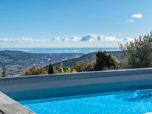 Maison 7 pièces 210 m²