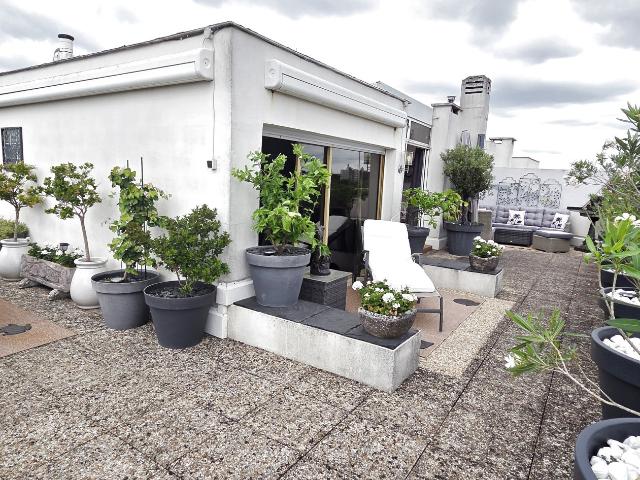 Appartement 7 pièces 215 m²