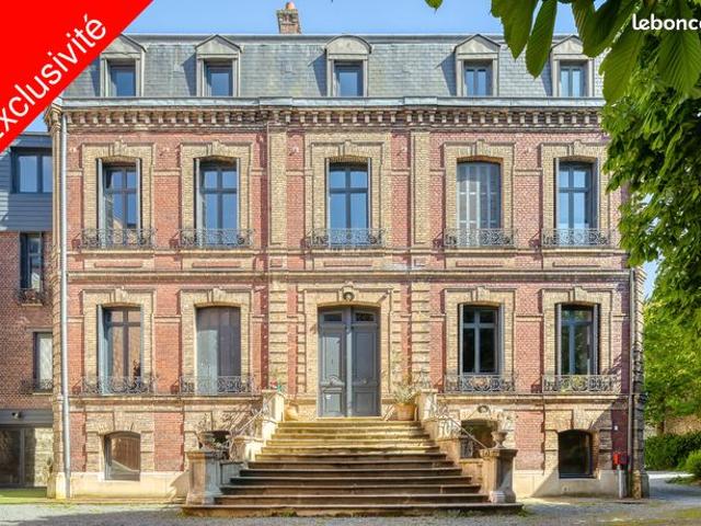 Appartement 7 pièces 218 m²
