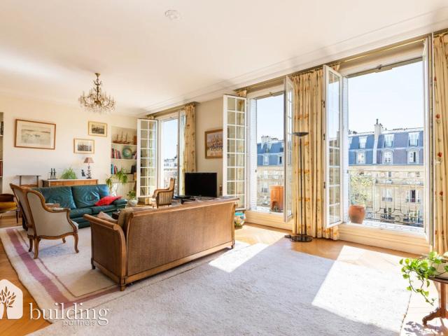 Appartement 7 pièces 220 m²