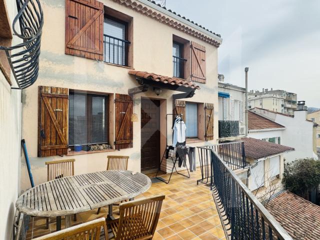 Appartement 7 pièces 220 m²