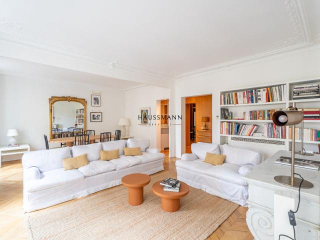 Appartement 7 pièces 221 m²