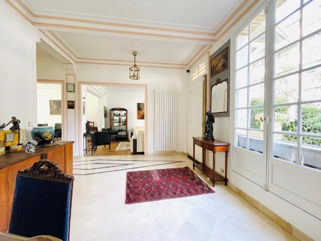 Appartement 7 pièces 222 m²