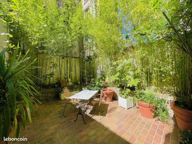 Appartement 7 pièces 222 m²