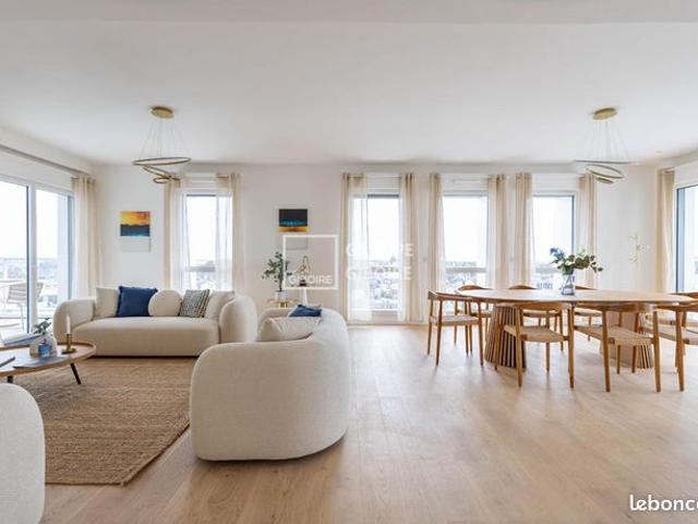 Appartement 7 pièces 225 m²