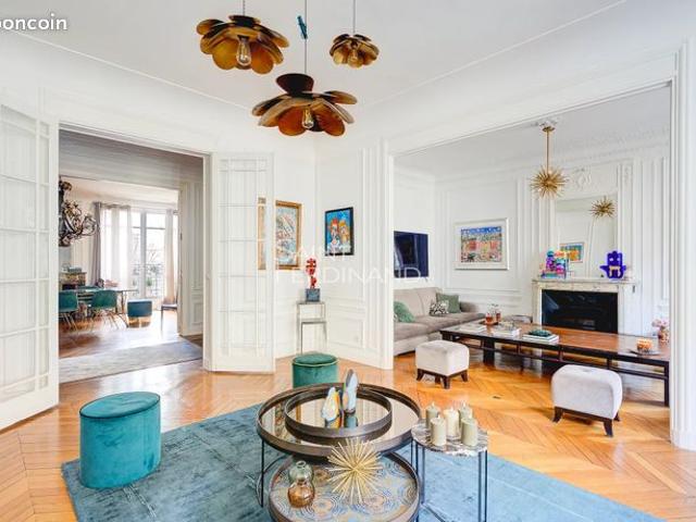 Appartement 7 pièces 226 m²