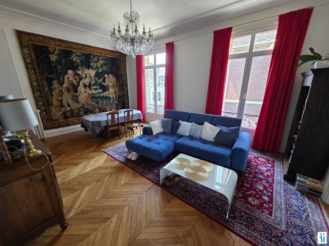 Appartement 7 pièces 228 m²