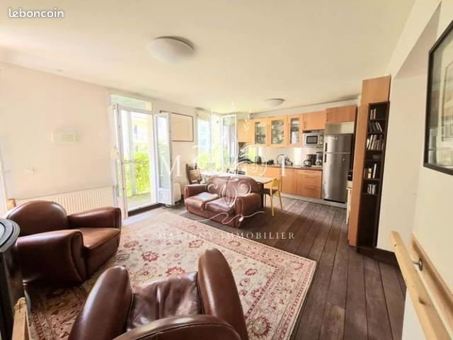 Appartement 7 pièces 228 m²