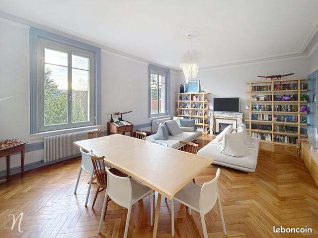 Appartement 7 pièces 229 m²
