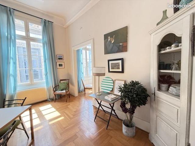Appartement 7 pièces 231 m²
