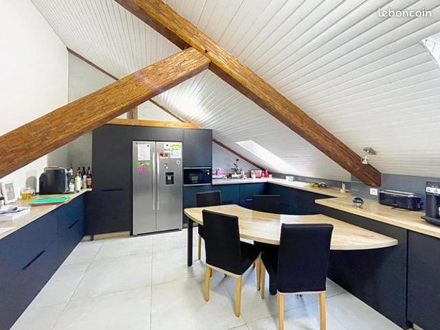 Appartement 7 pièces 232 m²