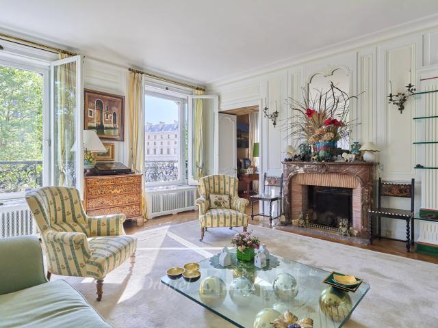 Appartement 7 pièces 239 m²
