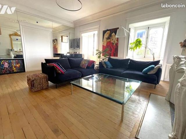 Appartement 7 pièces 239 m²