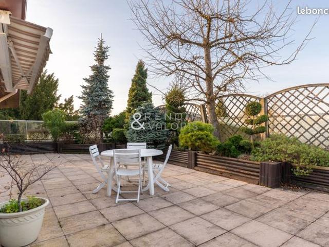 Appartement 7 pièces 240 m²