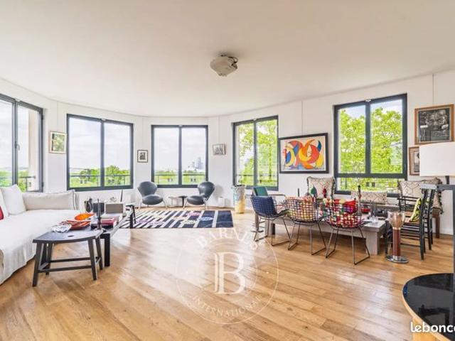 Appartement 7 pièces 240 m²