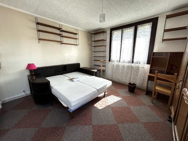 Appartement 7 pièces 24 m²