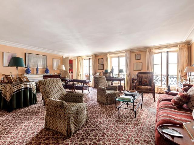 Appartement 7 pièces 257 m²
