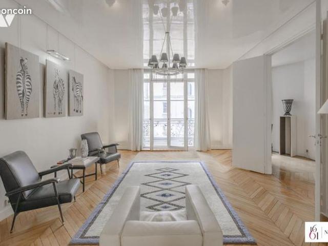 Appartement 7 pièces 257 m²