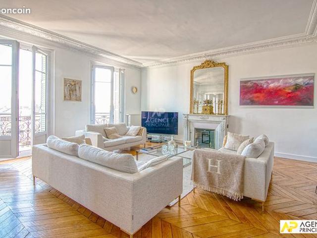 Appartement 7 pièces 271 m²