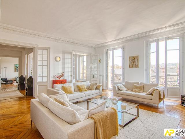 Appartement 7 pièces 271 m²