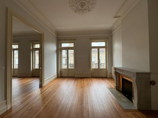 Appartement 7 pièces 276 m2 BORDEAUX