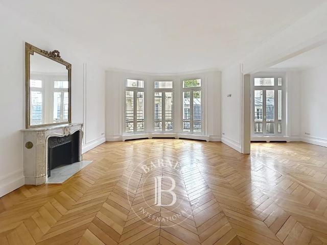 Appartement 7 pièces 276 m²
