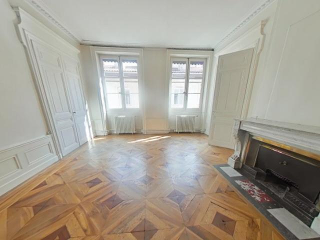 Appartement 7 pièces 279 m²