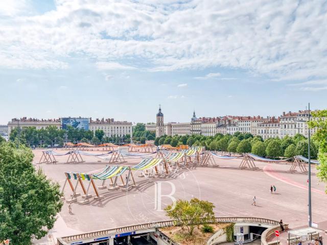 Appartement 7 pièces 300 m²