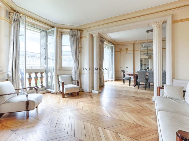 Appartement 7 pièces 320 m²