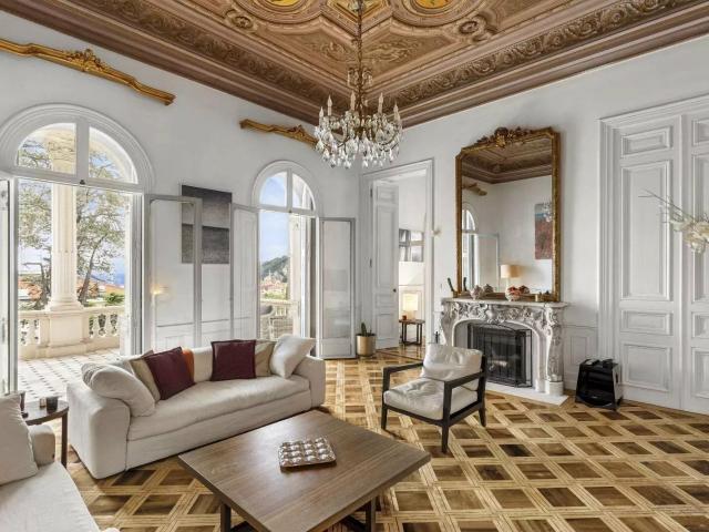 Appartement 7 pièces 336 m²