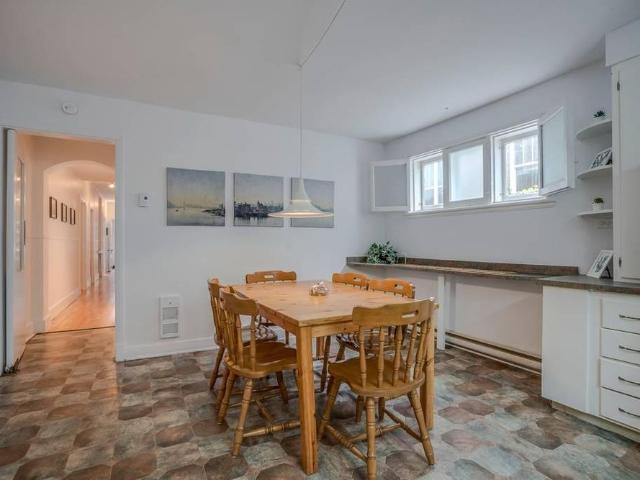Appartement 7 1/2 meublé comprenant 3 chambres